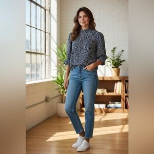 Floral Navy Blue Women's Top size medium used